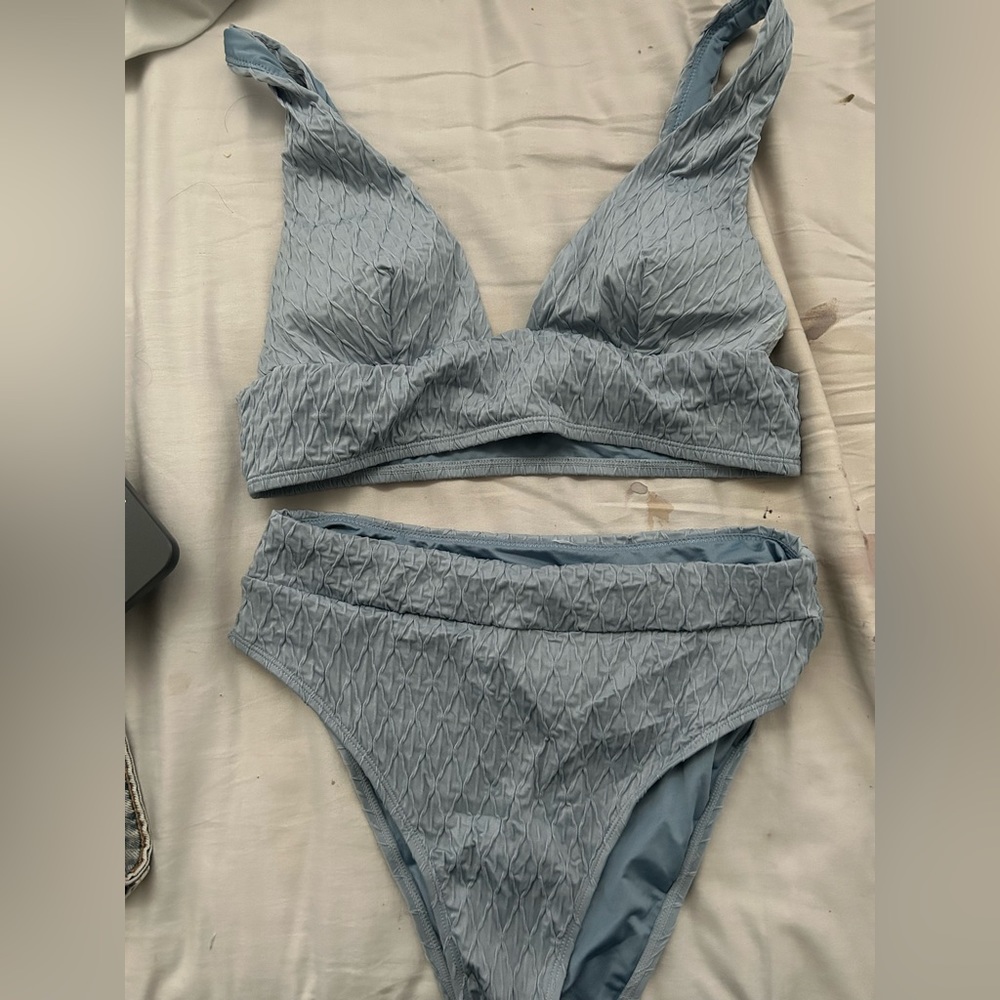 Very cute textured bikini from CUPSHE!